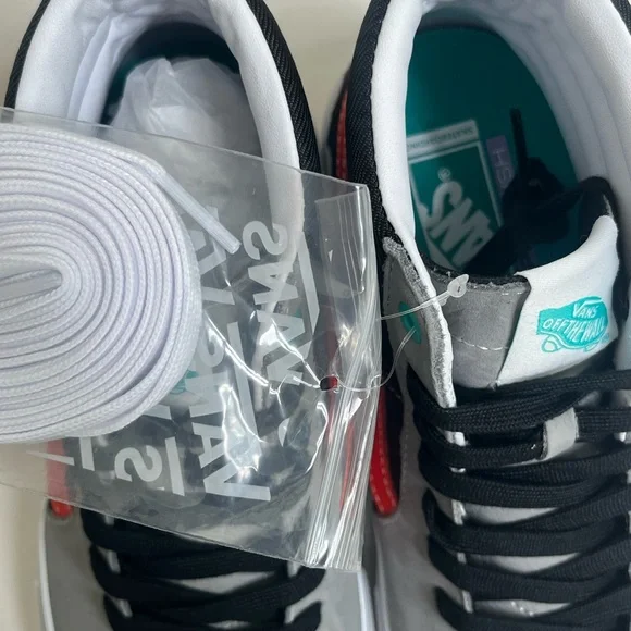 Vans Men's Black and Gray Sneakers with Red Accents - Picture 5 of 7